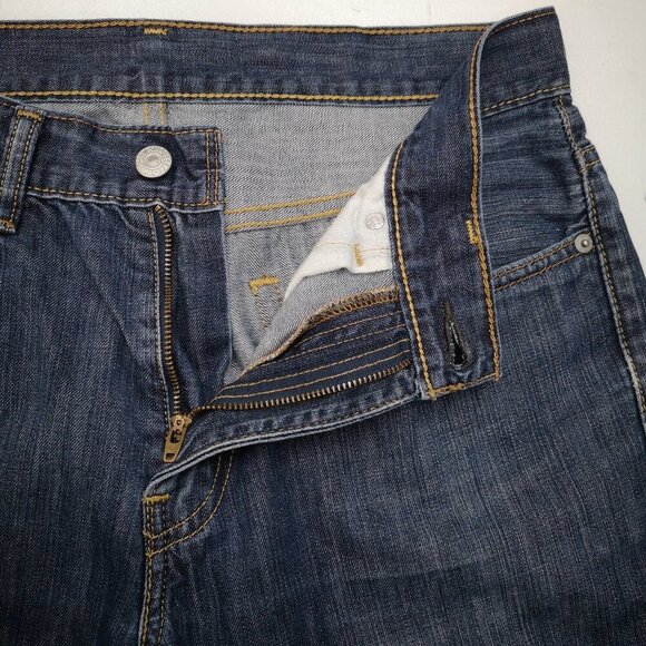 Levi's 513 Men's Size 33 Waist Medium Wash Straight Leg Blue Jeans - Picture 8 of 14